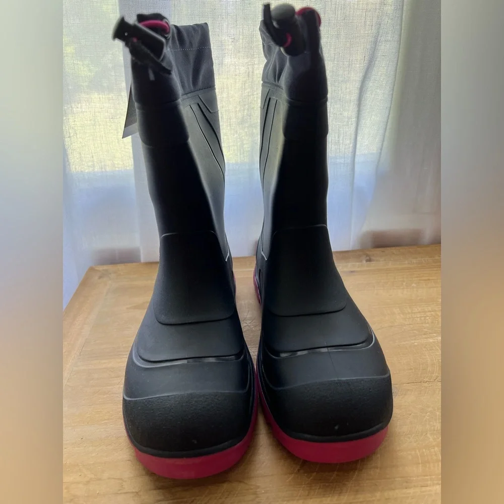 Kamik Snobuster I in Navy and Magenta Size 4 New